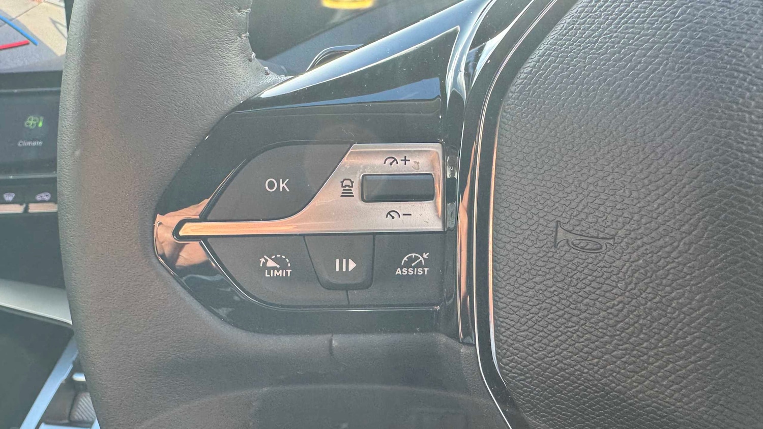 Used Peugeot 408 2024 for sale - 77638508: Photo 10