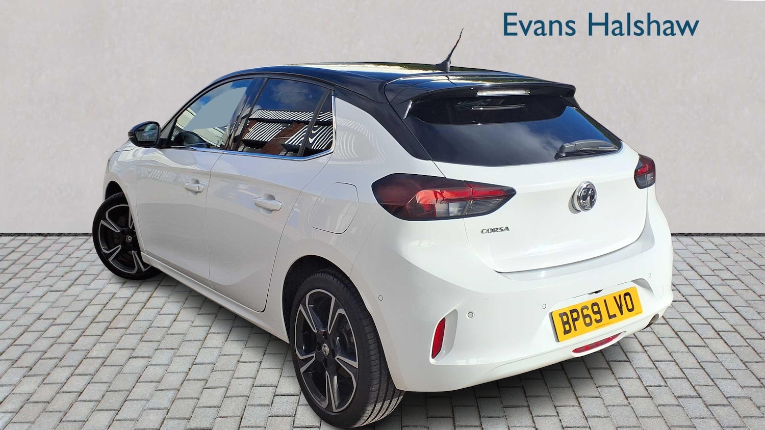 Used Vauxhall Corsa 2019 for sale - 76587577: Photo 2