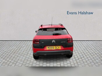 Used Citroen C4 Cactus 2017 for sale - 76475897: Photo