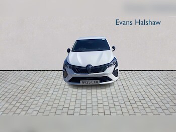 Used Renault Clio 2025 for sale - 77995923: Photo