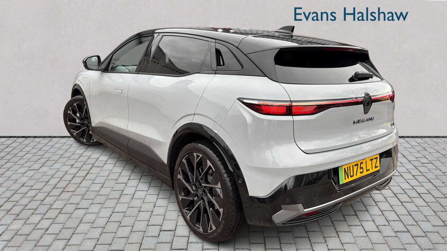 Used Renault Megane E Tech 2025 for sale - 77827477: Photo 2