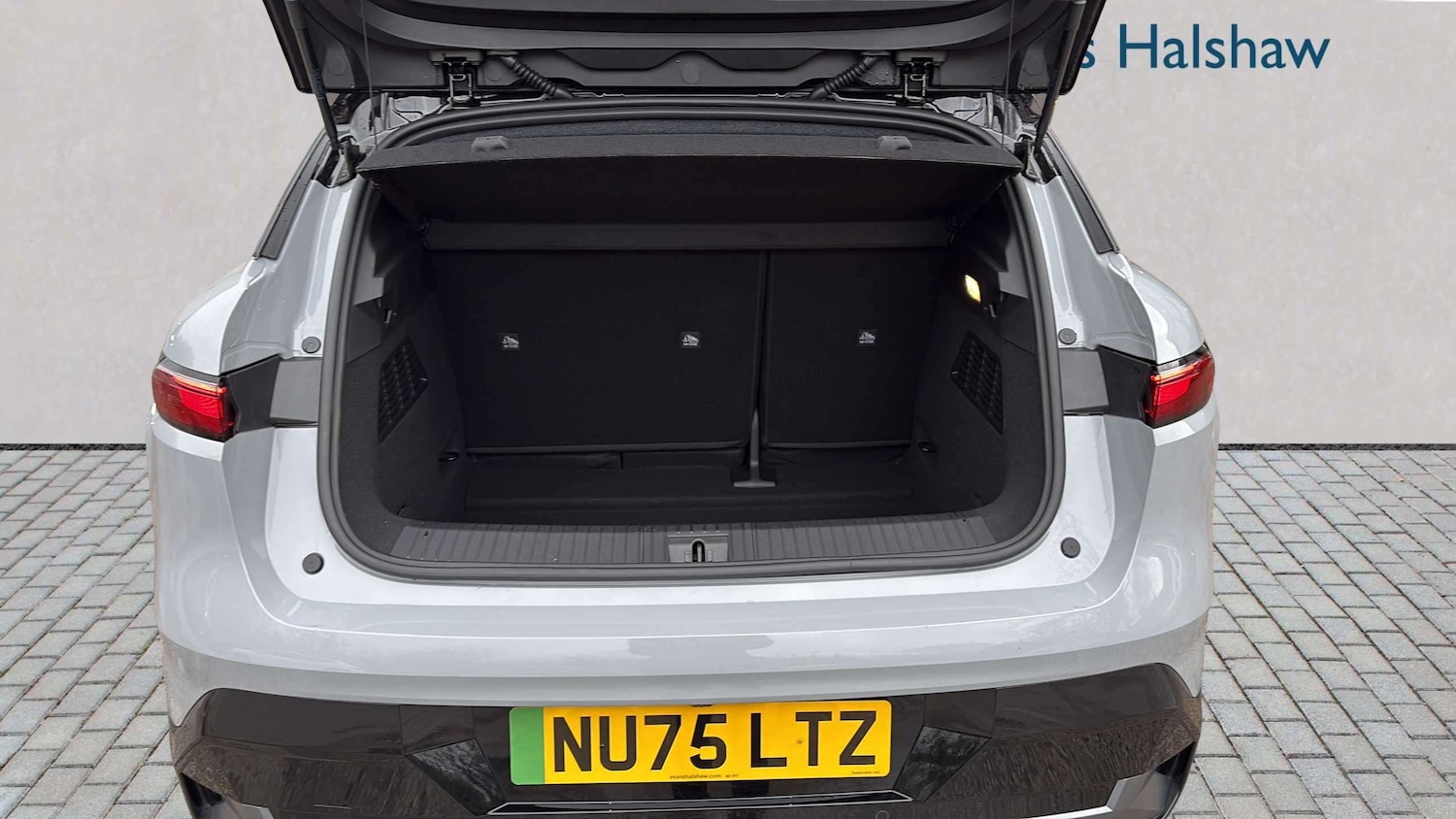 Used Renault Megane E Tech 2025 for sale - 77827477: Photo 7