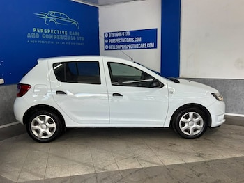 Used Dacia Sandero 2016 for sale - 79370889: Photo