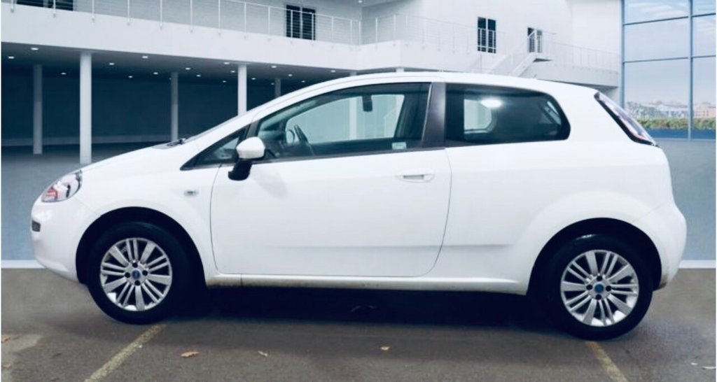 Used Fiat Punto 2014 for sale - 76604605: Photo 3