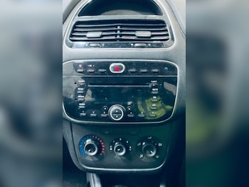 Used Fiat Punto 2014 for sale - 76604605: Photo