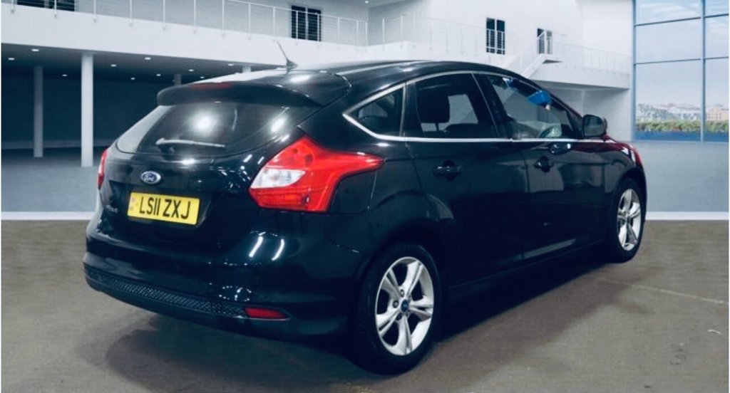 Used Ford Focus 2011 for sale - 76934640: Photo 3