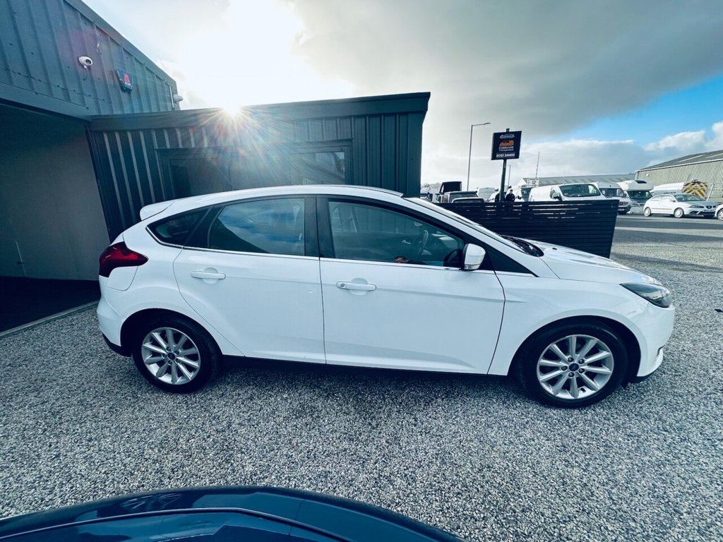 Used Ford Focus 2015 for sale - 77835740: Photo 5