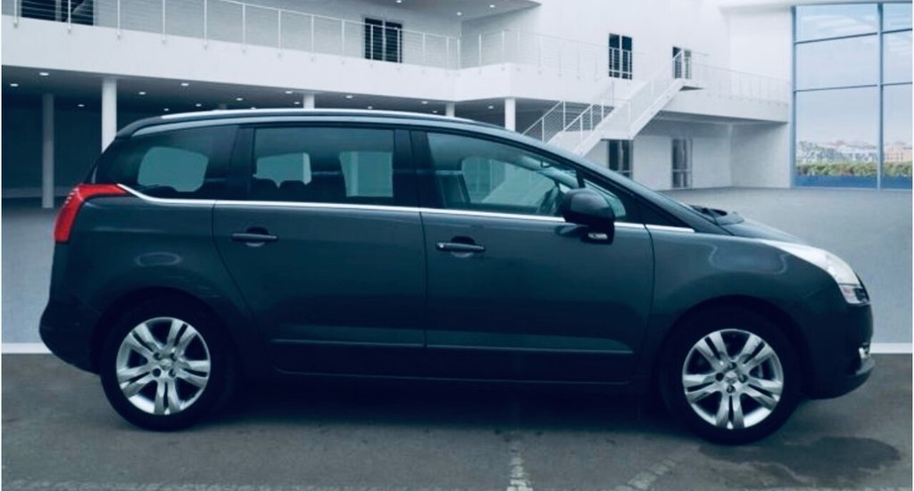 Used Peugeot 5008 2010 for sale - 77052641: Photo 4