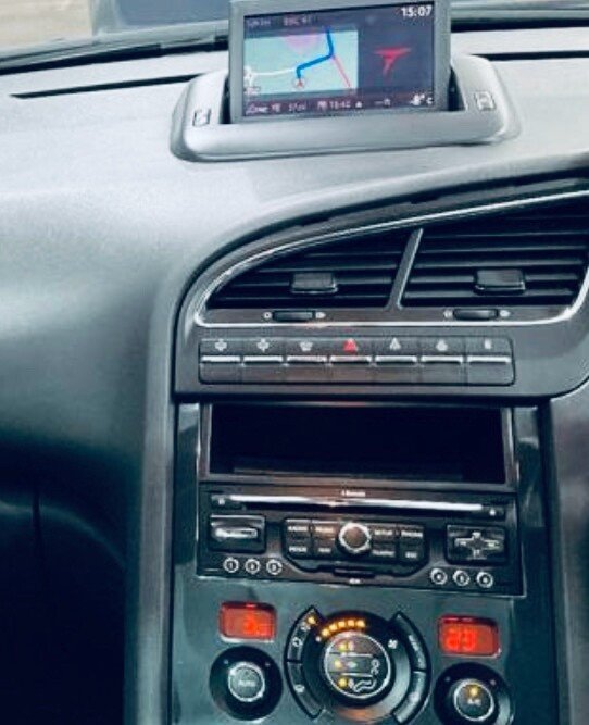 Used Peugeot 5008 2010 for sale - 77052641: Photo 9