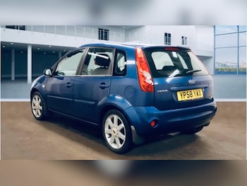 Used Ford Fiesta 2009 for sale - 77052642: Photo