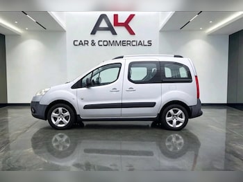 Used Peugeot Partner Tepee 2011 for sale - 79442850: Photo