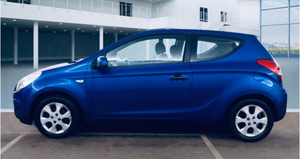 Used Hyundai i20 2010 for sale - 76751144: Photo 3