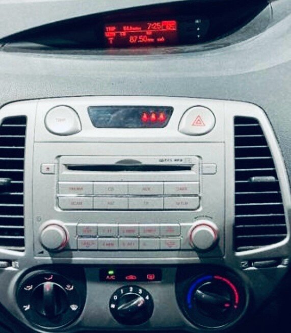 Used Hyundai i20 2010 for sale - 76751144: Photo 9