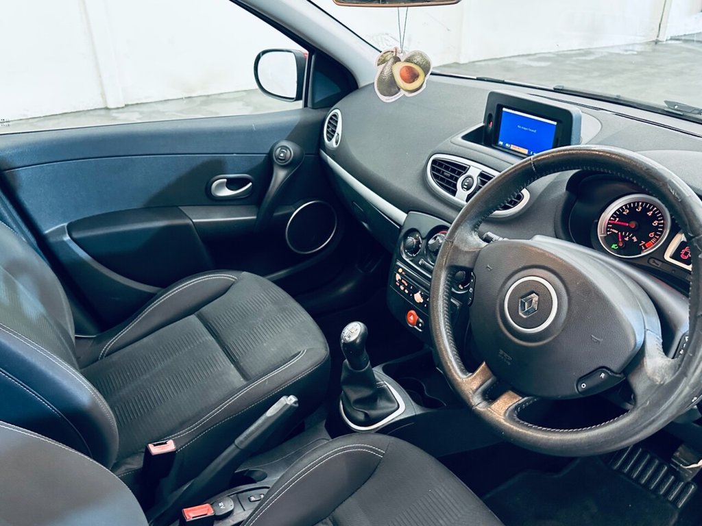 Used Renault Clio 2010 for sale - 77571438: Photo 15