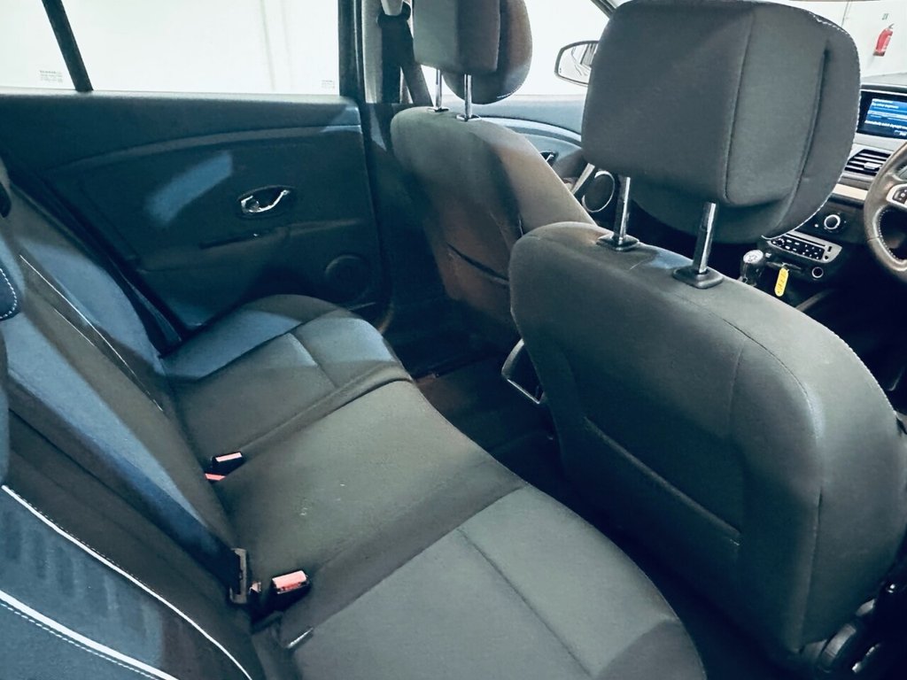 Used Renault Megane 2012 for sale - 77236310: Photo 10