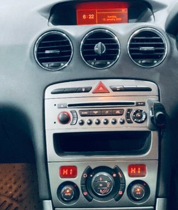 Used Peugeot 308 2009 for sale - 77200097: Photo 9