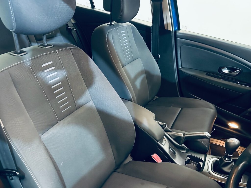 Used Renault Megane 2010 for sale - 77890837: Photo 14