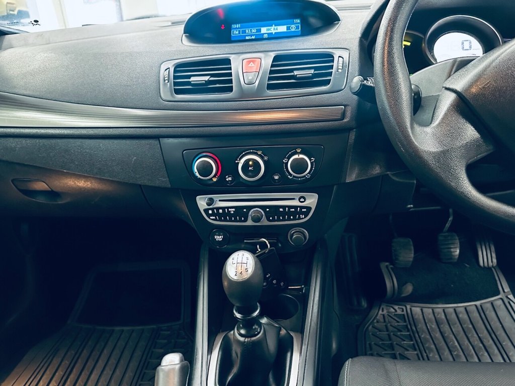 Used Renault Megane 2010 for sale - 77890837: Photo 16