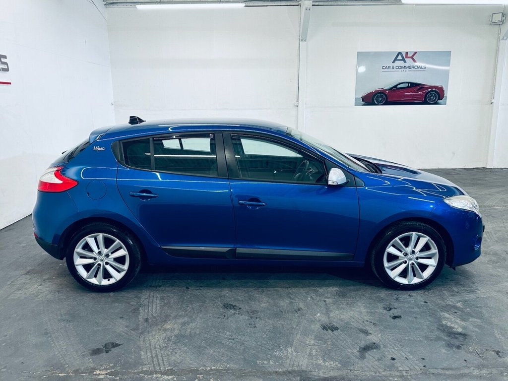 Used Renault Megane 2010 for sale - 77890837: Photo 17