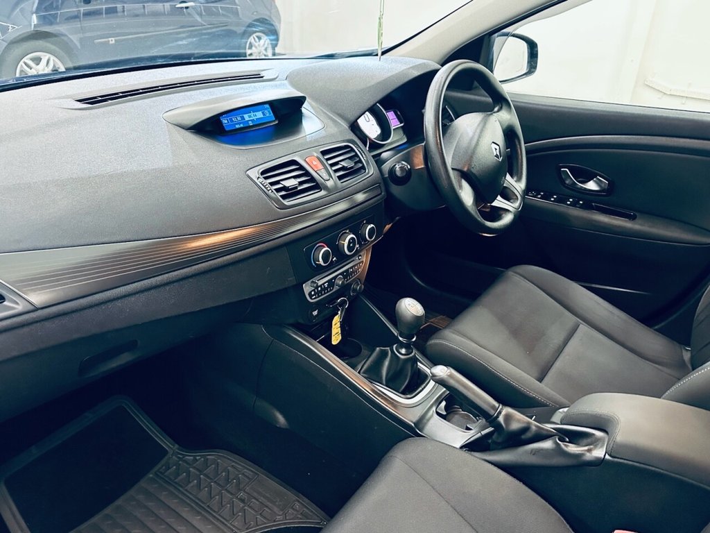 Used Renault Megane 2010 for sale - 77890837: Photo 7