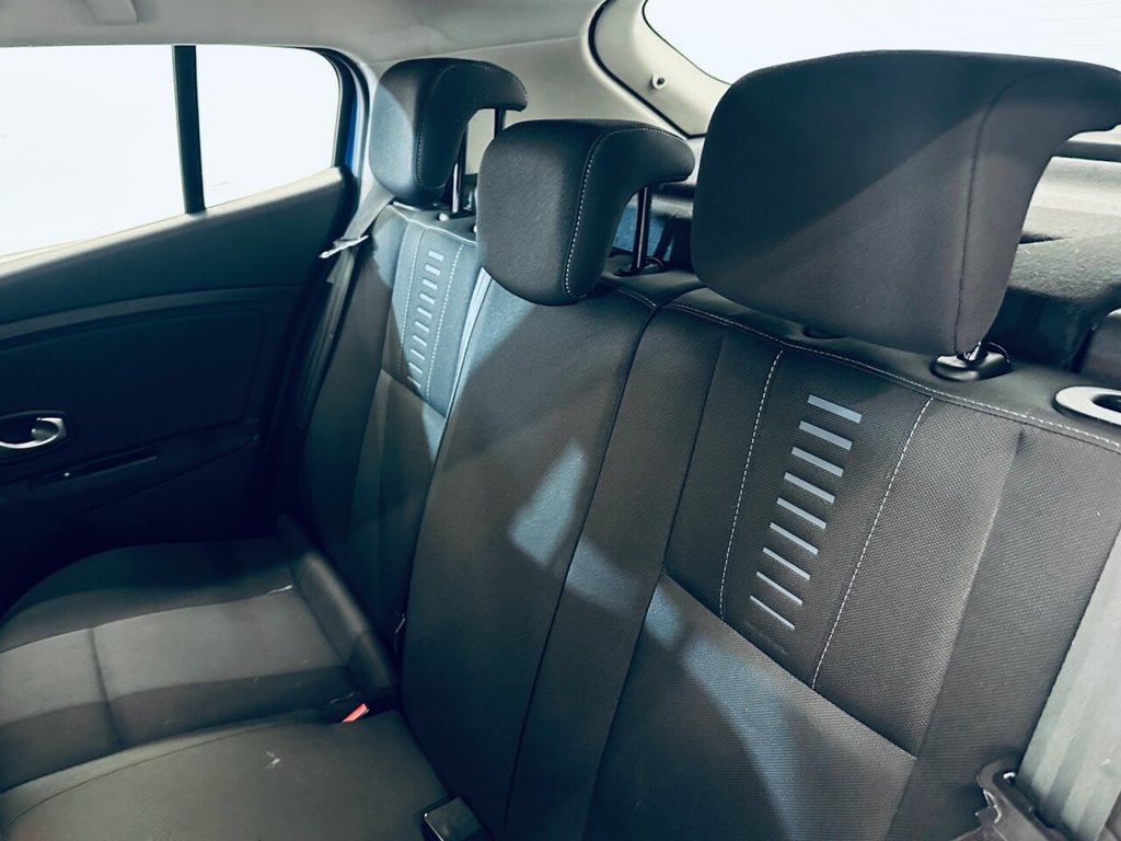 Used Renault Megane 2010 for sale - 77890837: Photo 8