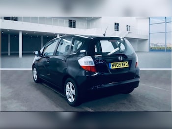 Used Honda Jazz 2009 for sale - 76604608: Photo