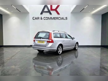 Used Volvo V70 2011 for sale - 79409044: Photo