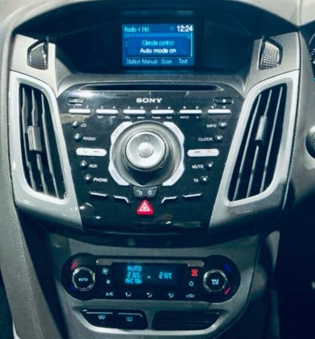 Used Ford Focus 2011 for sale - 76604875: Photo 5