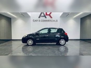 Used Renault Clio 2010 for sale - 78597740: Photo