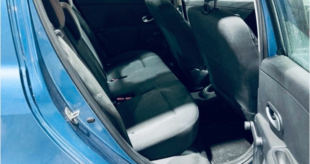 Used Renault Clio 2010 for sale - 77236387: Photo 8