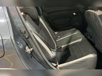 Used Dacia Sandero Stepway 2017 for sale - 79543524: Photo