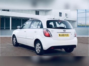 Used Kia Rio 2010 for sale - 77080440: Photo