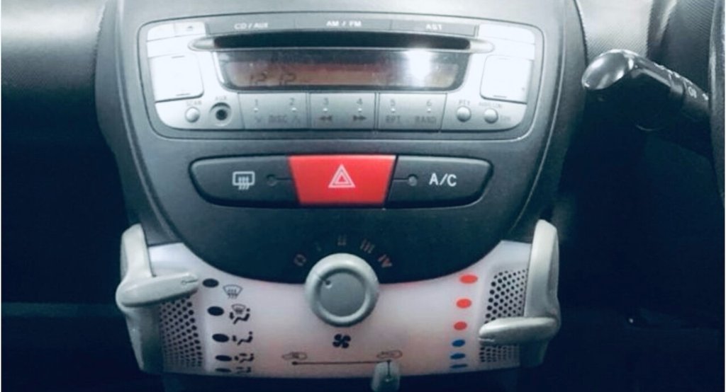 Used Toyota AYGO 2012 for sale - 76604607: Photo 11