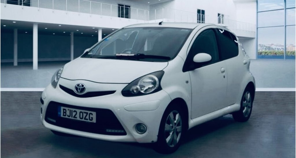 Used Toyota AYGO 2012 for sale - 76604607: Photo 2