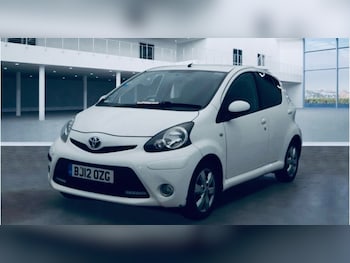 Used Toyota AYGO 2012 for sale - 76604607: Photo