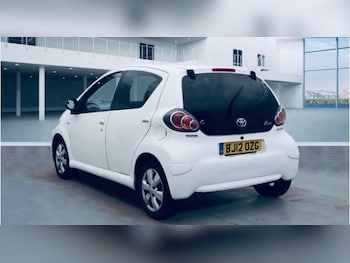 Used Toyota AYGO 2012 for sale - 76604607: Photo