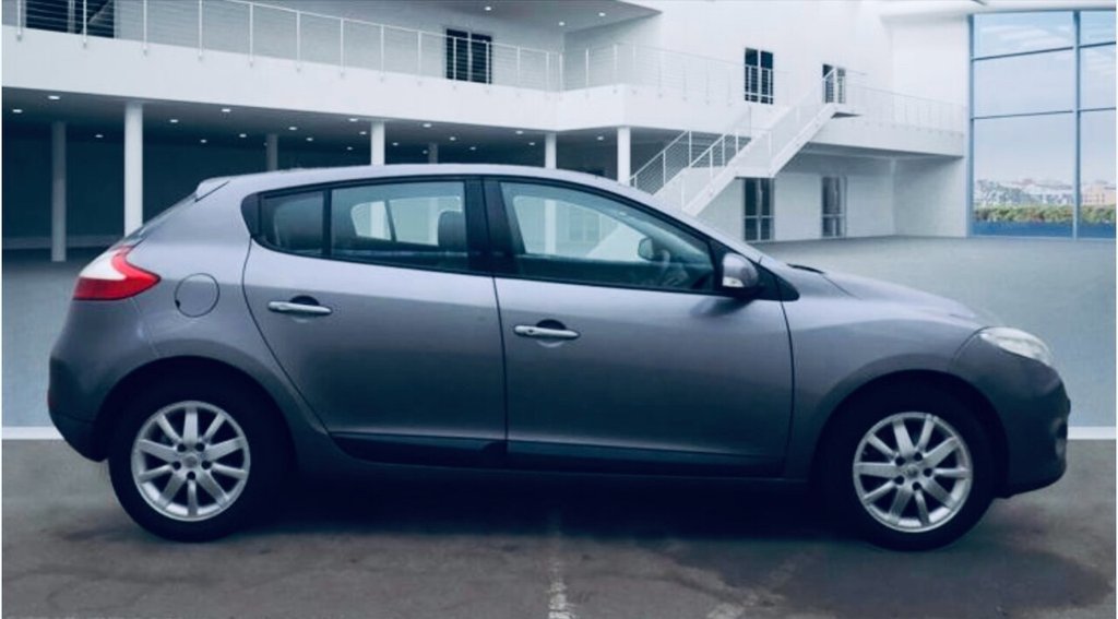 Used Renault Megane 2009 for sale - 76604905: Photo 4