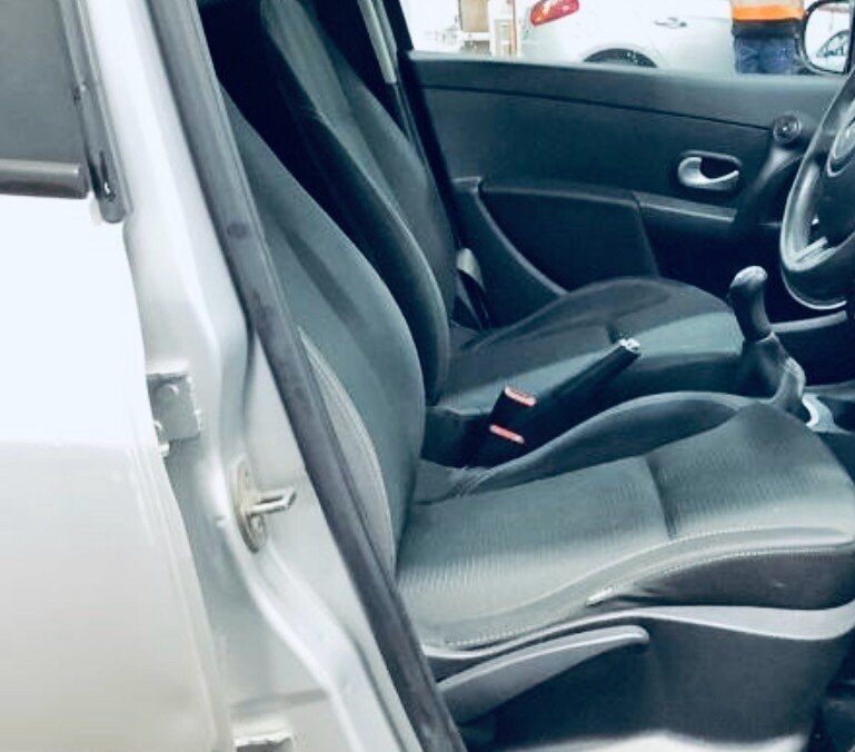 Used Renault Clio 2010 for sale - 77422626: Photo 3