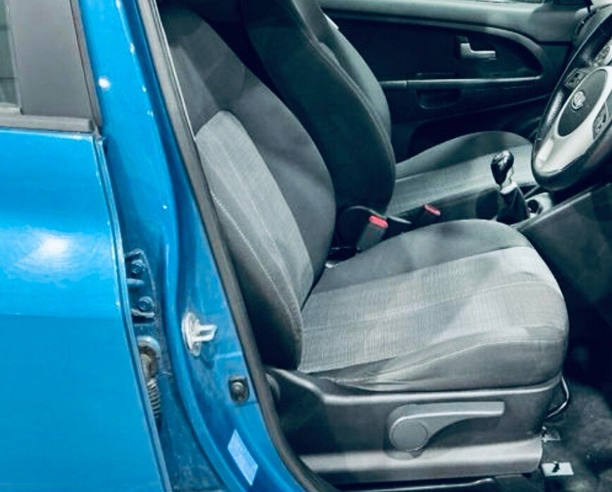 Used Kia Venga 2010 for sale - 76670619: Photo 6