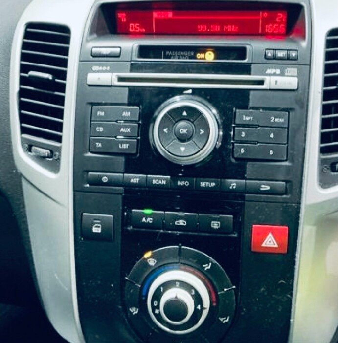 Used Kia Venga 2010 for sale - 76670619: Photo 7