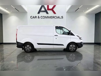Used Ford Transit Custom 2017 for sale - 79543499: Photo