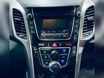 Used Hyundai i30 2012 for sale - 77052649: Photo