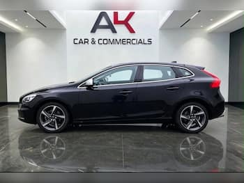 Used Volvo V40 2015 for sale - 79647927: Photo