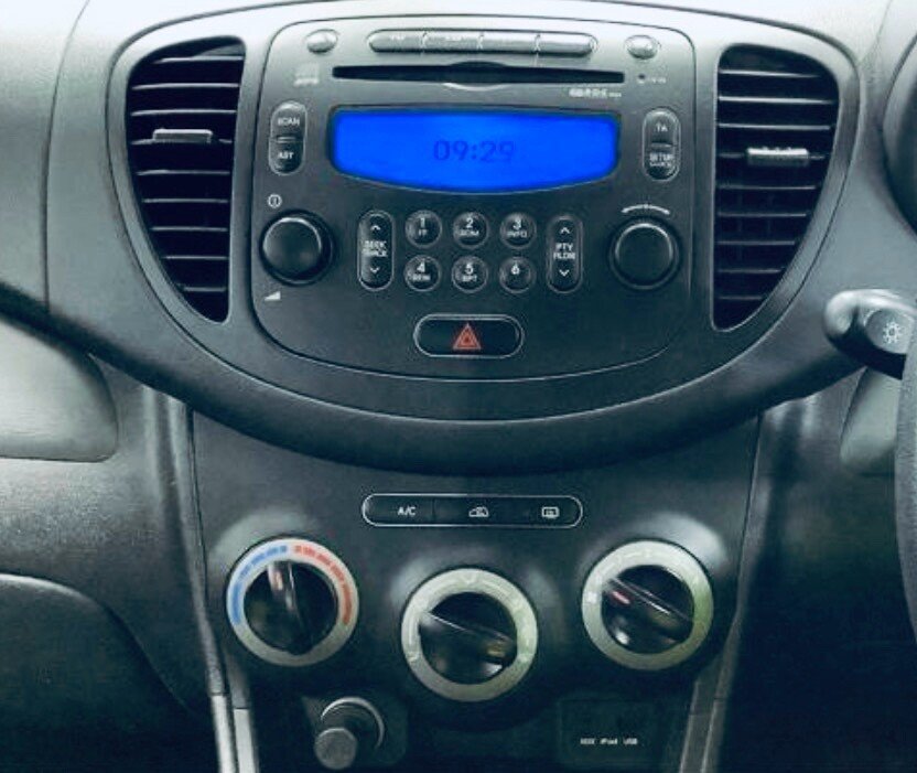 Used Hyundai i10 2012 for sale - 76604735: Photo 8