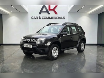 Used Dacia Duster 2015 for sale - 79543504: Photo