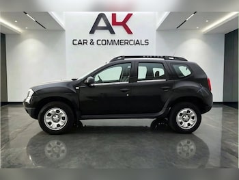 Used Dacia Duster 2015 for sale - 79543504: Photo