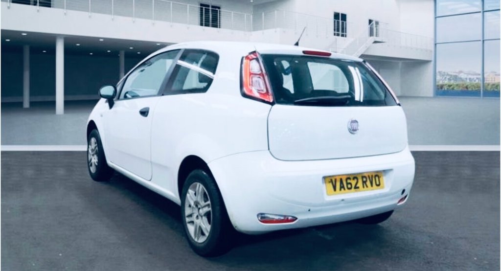 Used Fiat Punto 2013 for sale - 76937446: Photo 2