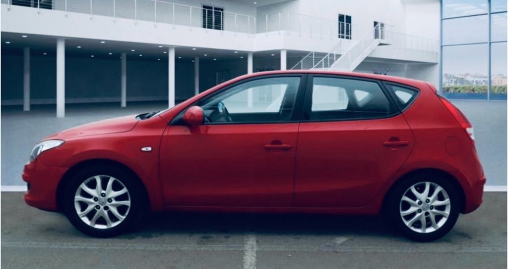 Used Hyundai i30 2010 for sale - 77397325: Photo 6