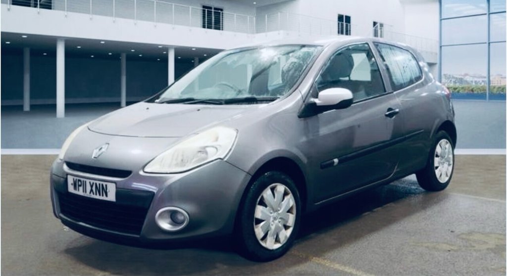 Used Renault Clio 2011 for sale - 77052640: Photo 2