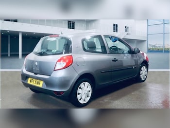 Used Renault Clio 2011 for sale - 77052640: Photo